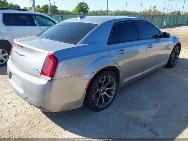 44823788 :رقم المزاد ، 2C3CCABG7JH214134 vin ، 2018 Chrysler 300 300s مزاد بيع