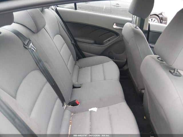 44823797 :رقم المزاد ، 3KPFK4A7XHE020783 vin ، 2017 Kia Forte Lx مزاد بيع