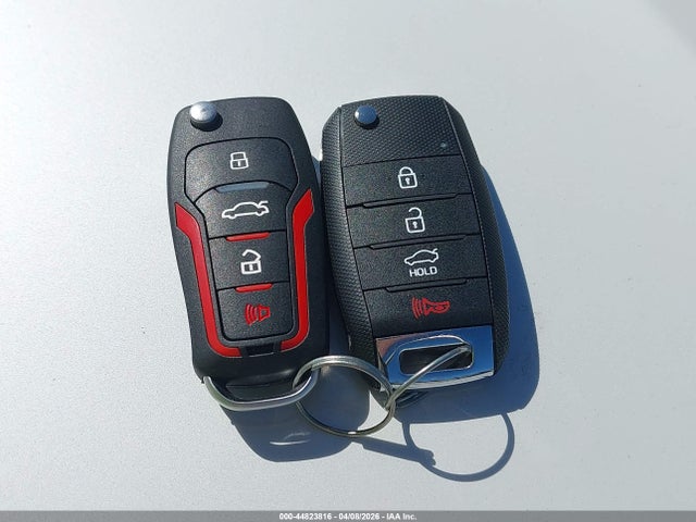 Продажа на аукционе авто 2016 Kia Optima Lx, vin: 5XXGT4L32GG112276, номер лота: 44823816