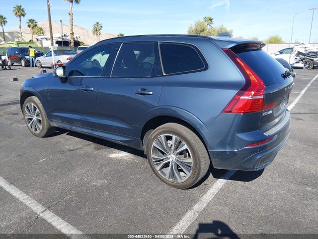 2025 Volvo Xc60 B5 Plus მანქანა იყიდება აუქციონზე, vin: YV4M12RC2S1225473, აუქციონის ნომერი: 44823840