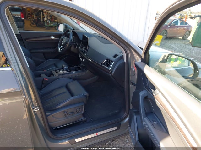 2024 Audi Q5 Premium Plus 45 Tfsi S Line Quattro მანქანა იყიდება აუქციონზე, vin: WA1EAAFY9R2067004, აუქციონის ნომერი: 44823886