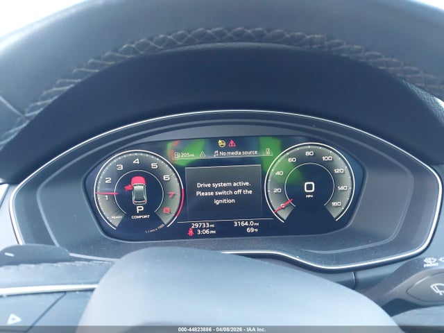 2024 Audi Q5 Premium Plus 45 Tfsi S Line Quattro მანქანა იყიდება აუქციონზე, vin: WA1EAAFY9R2067004, აუქციონის ნომერი: 44823886
