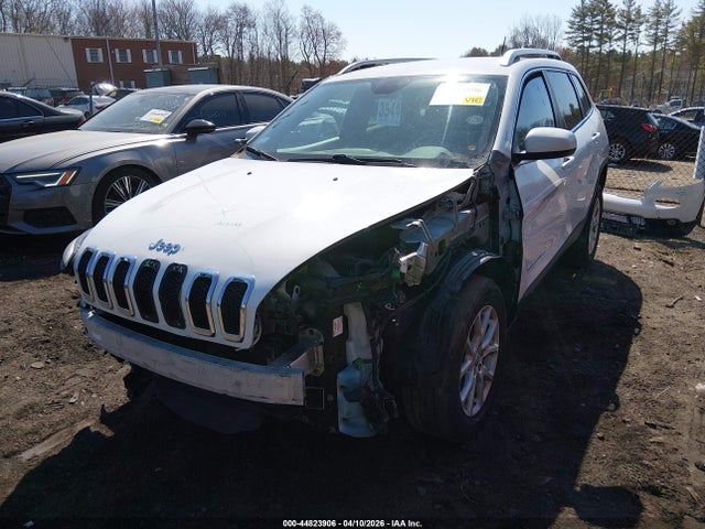 2016 Jeep Cherokee Latitude მანქანა იყიდება აუქციონზე, vin: 1C4PJMCBXGW359718, აუქციონის ნომერი: 44823906