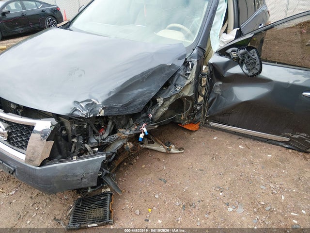 44823919 :رقم المزاد ، 5N1AR2MM6EC701601 vin ، 2014 Nissan Pathfinder Sl مزاد بيع
