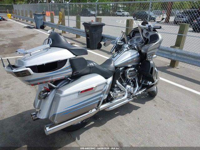 Harley-Davidson Fltruse Cvo Road Glide 2016 1HD1TAN11GB950710 Image 4