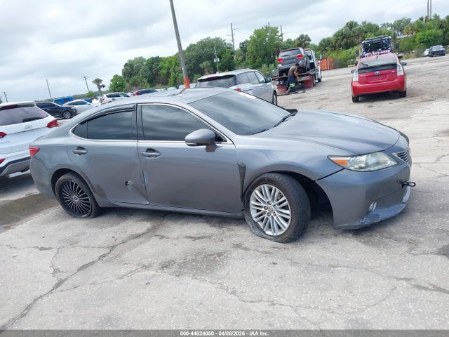 44824050 :رقم المزاد ، JTHBK1GG7D2076870 vin ، 2013 Lexus Es 350 مزاد بيع