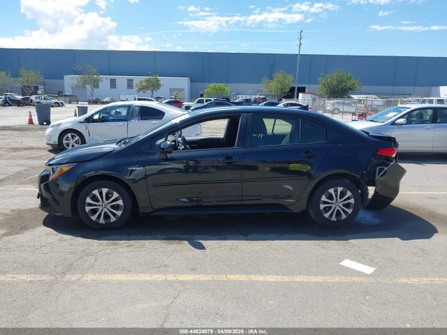 Toyota Corolla Hybrid Le 2021 JTDEAMDE0MJ018823 Image 15