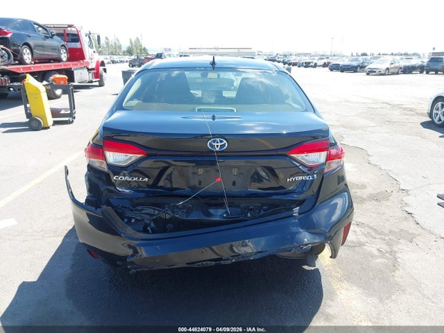 Toyota Corolla Hybrid Le 2021 JTDEAMDE0MJ018823 Image 17