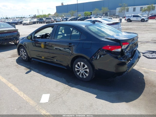 Toyota Corolla Hybrid Le 2021 JTDEAMDE0MJ018823 Image 3