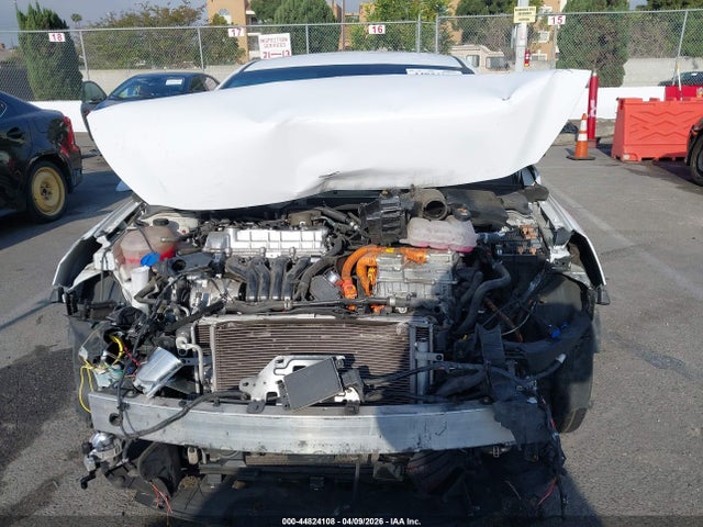 2022 Hyundai Ioniq Plug-in Hybrid Se მანქანა იყიდება აუქციონზე, vin: KMHC65LD2NU283469, აუქციონის ნომერი: 44824108