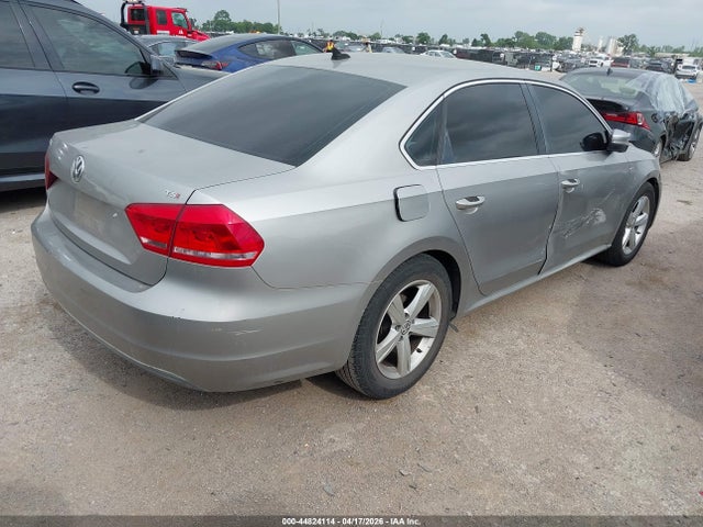 Продаж на аукціоні авто 2014 Volkswagen Passat 1.8t Wolfsburg Edition, vin: 1VWAS7A33EC033996, номер лоту: 44824114