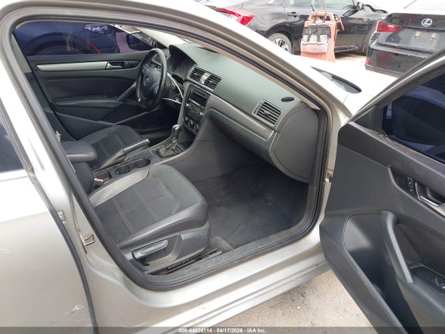 Продаж на аукціоні авто 2014 Volkswagen Passat 1.8t Wolfsburg Edition, vin: 1VWAS7A33EC033996, номер лоту: 44824114