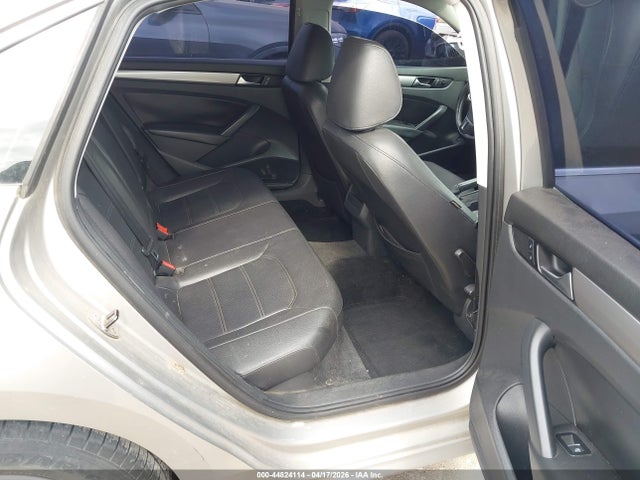 Продаж на аукціоні авто 2014 Volkswagen Passat 1.8t Wolfsburg Edition, vin: 1VWAS7A33EC033996, номер лоту: 44824114