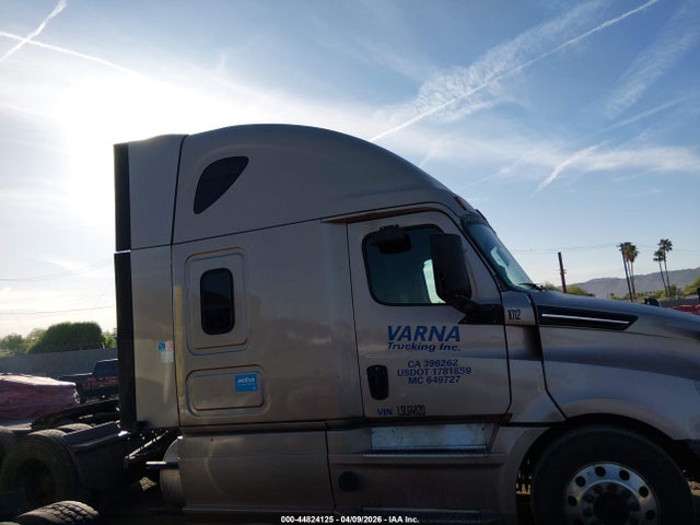 Продаж на аукціоні авто 2020 Freightliner New Cascadia 126, vin: 3AKJHHDR3LSLG4820, номер лоту: 44824125