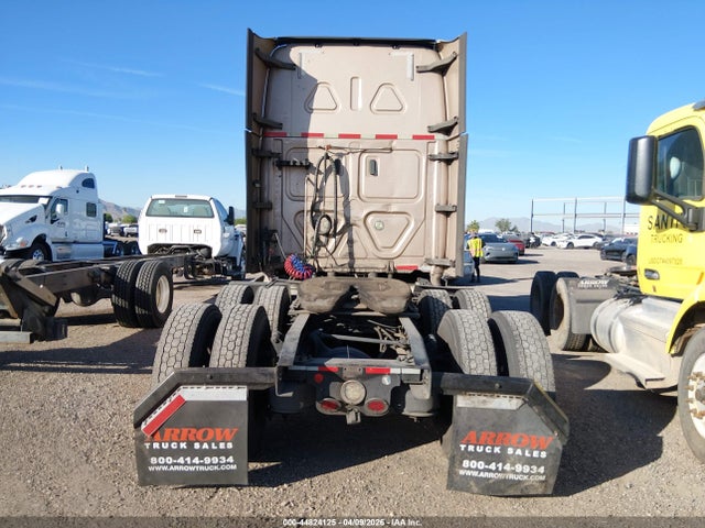 Продаж на аукціоні авто 2020 Freightliner New Cascadia 126, vin: 3AKJHHDR3LSLG4820, номер лоту: 44824125