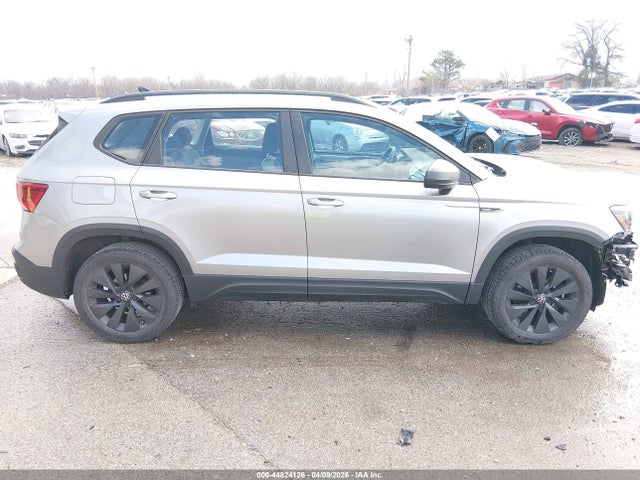 Продажа на аукционе авто 2024 Volkswagen Taos 1.5t S, vin: 3VV5X7B29RM020333, номер лота: 44824126