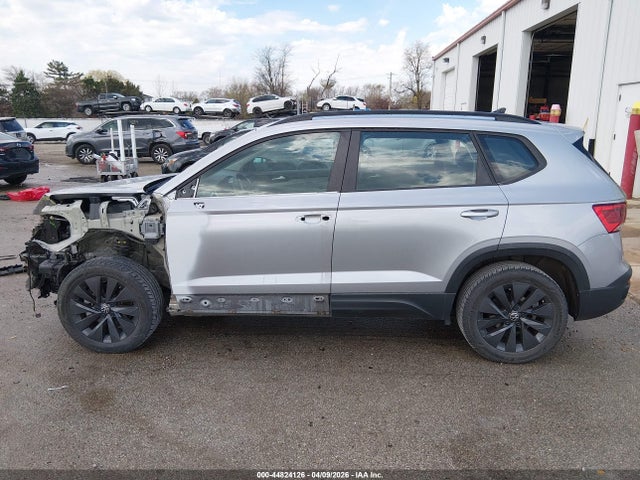Продажа на аукционе авто 2024 Volkswagen Taos 1.5t S, vin: 3VV5X7B29RM020333, номер лота: 44824126