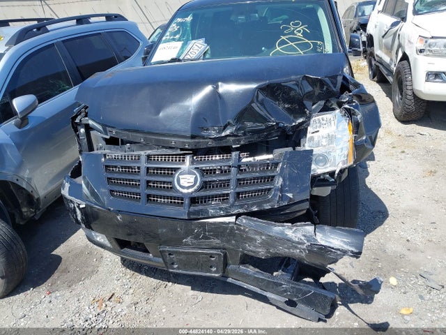Aukcja sprzedaży 2013 Cadillac Escalade Esv Luxury, vin: 1GYS3HEF1DR151503, numer aukcji: 44824140