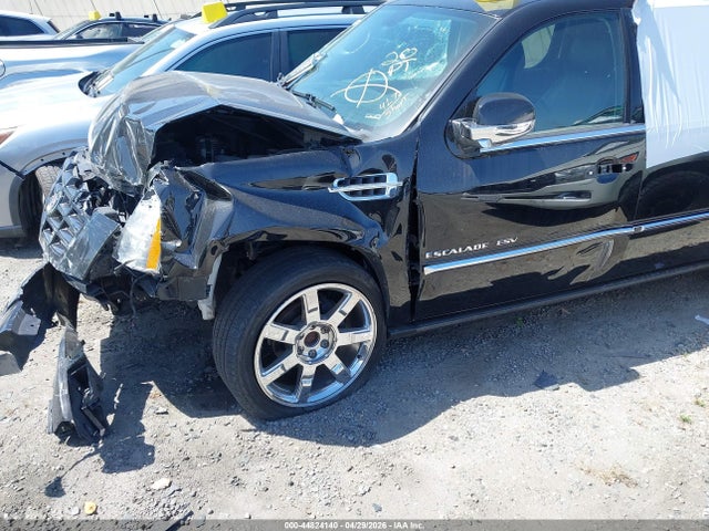 Aukcja sprzedaży 2013 Cadillac Escalade Esv Luxury, vin: 1GYS3HEF1DR151503, numer aukcji: 44824140