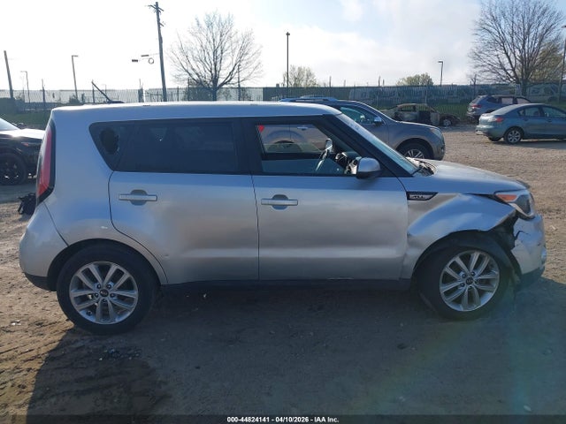 KIA SOUL + 2019 KNDJP3A50K7005818 Image 13