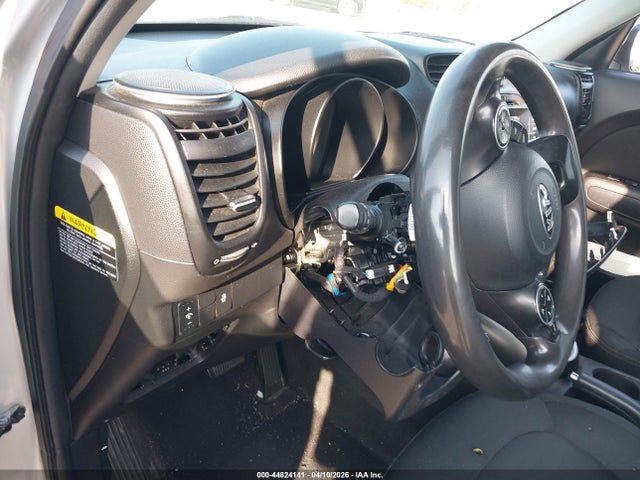 KIA SOUL + 2019 KNDJP3A50K7005818 Image 17