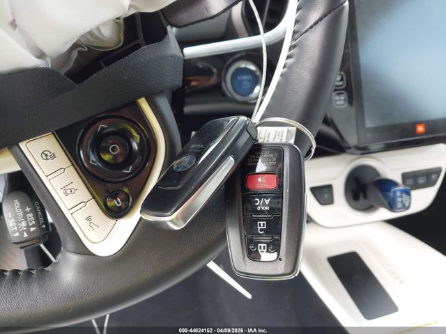 Продажа на аукционе авто 2018 Toyota Prius Prime Advanced, vin: JTDKARFP4J3089523, номер лота: 44824152