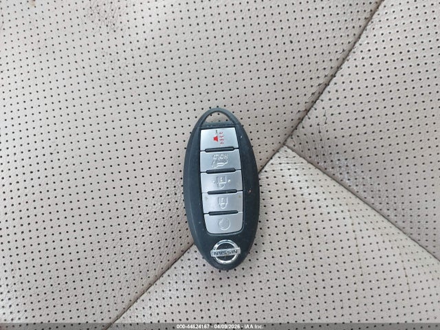 2017 Nissan Rogue Sl მანქანა იყიდება აუქციონზე, vin: 5N1AT2MT9HC805433, აუქციონის ნომერი: 44824167