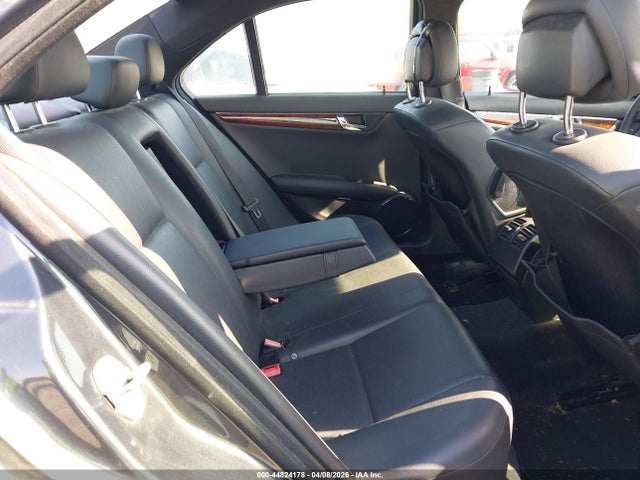 44824178 :رقم المزاد ، WDDGF5EB7AF394251 vin ، 2010 Mercedes-benz C 300 Sport مزاد بيع