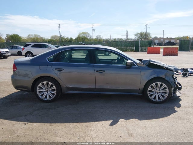 Aukcja sprzedaży 2013 Volkswagen Passat 2.5l Se, vin: 1VWBP7A32DC043827, numer aukcji: 44824180