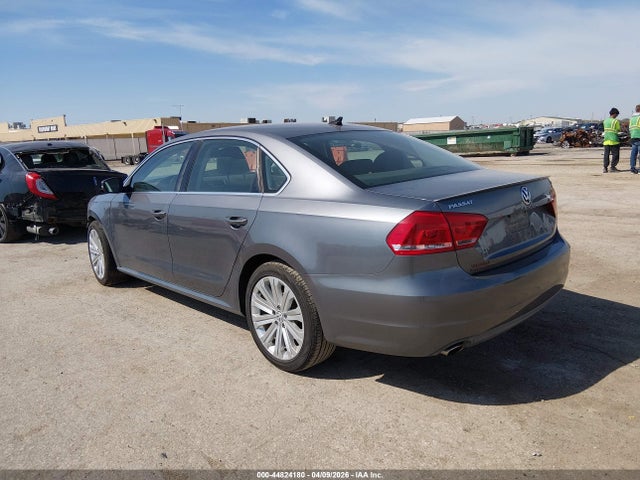 Aukcja sprzedaży 2013 Volkswagen Passat 2.5l Se, vin: 1VWBP7A32DC043827, numer aukcji: 44824180