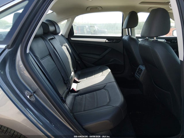 Aukcja sprzedaży 2013 Volkswagen Passat 2.5l Se, vin: 1VWBP7A32DC043827, numer aukcji: 44824180