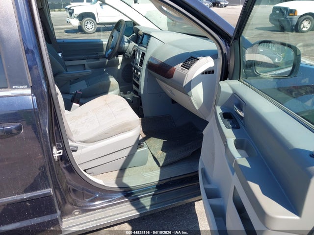 Aukcja sprzedaży 2010 Chrysler Town & Country Lx, vin: 2A4RR2D13AR377001, numer aukcji: 44824196