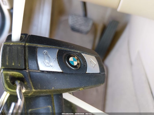 2010 Bmw 528i მანქანა იყიდება აუქციონზე, vin: WBANU5C59AC125767, აუქციონის ნომერი: 44824204