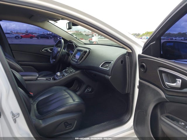 Продажа на аукционе авто 2016 Chrysler 200 Limited Platinum, vin: 1C3CCCAB3GN182929, номер лота: 44824206