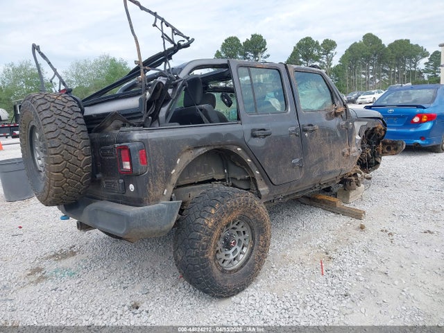 1C4HJXDG8JW265280 Jeep Wrangler Unlimited Sport 4x4