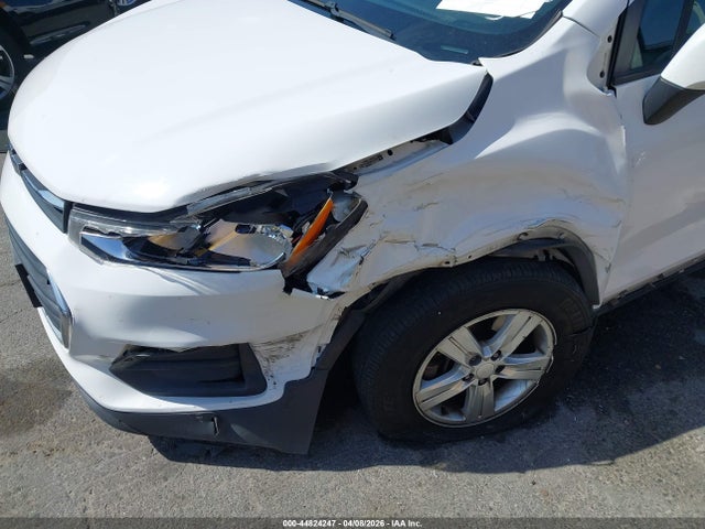 3GNCJKSB1KL406015 Chevrolet TRAX LS