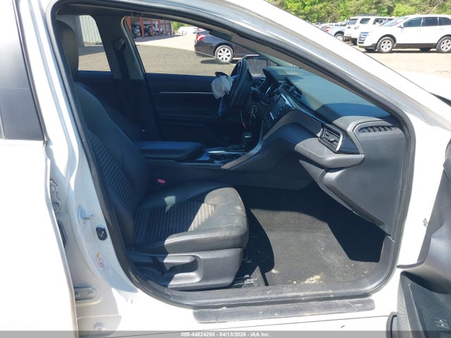 44824295 :رقم المزاد ، JTNB11HK7J3015723 vin ، 2018 Toyota Camry Se مزاد بيع