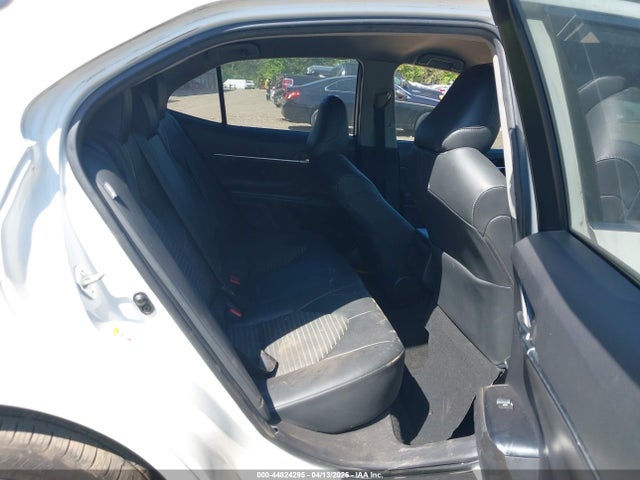 44824295 :رقم المزاد ، JTNB11HK7J3015723 vin ، 2018 Toyota Camry Se مزاد بيع