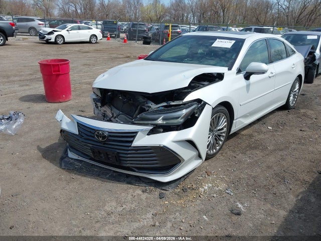 4T1BZ1FB1KU032833 Toyota AVALON LIMITED
