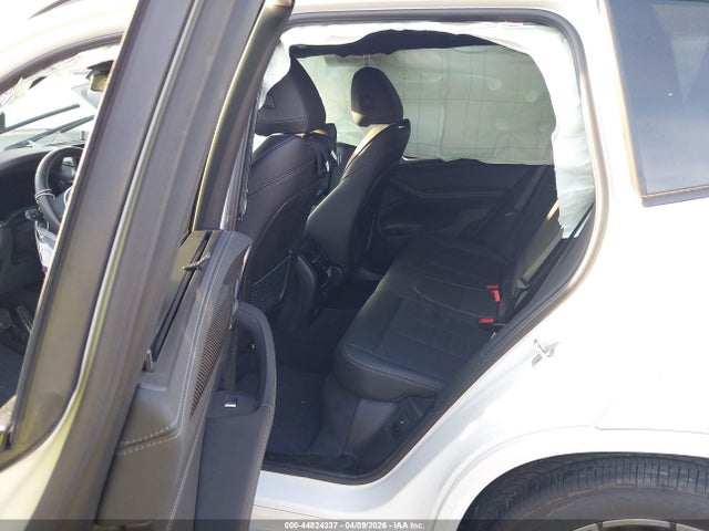 44824337 :رقم المزاد ، 5UX83DP08N9M95945 vin ، 2022 Bmw X3 M40i مزاد بيع