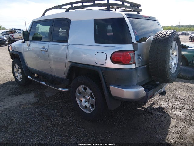 44824342 :رقم المزاد ، JTEBU11F170076757 vin ، 2007 Toyota Fj Cruiser مزاد بيع