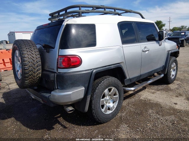 44824342 :رقم المزاد ، JTEBU11F170076757 vin ، 2007 Toyota Fj Cruiser مزاد بيع