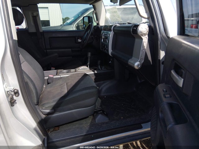 44824342 :رقم المزاد ، JTEBU11F170076757 vin ، 2007 Toyota Fj Cruiser مزاد بيع