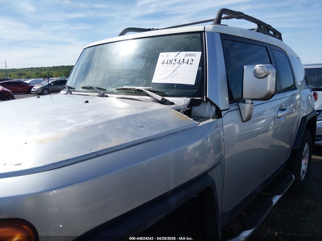 44824342 :رقم المزاد ، JTEBU11F170076757 vin ، 2007 Toyota Fj Cruiser مزاد بيع