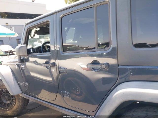 1C4BJWFG8HL685498 Jeep Wrangler Unlimited Rubicon 4x4