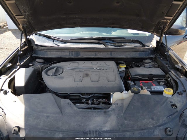 44824364 :رقم المزاد ، 1C4PJMMX9MD111316 vin ، 2021 Jeep Cherokee Latitude Lux 4x4 مزاد بيع