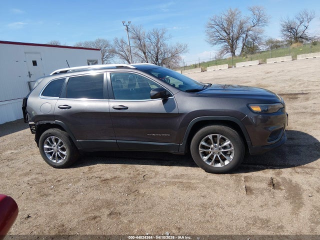 44824364 :رقم المزاد ، 1C4PJMMX9MD111316 vin ، 2021 Jeep Cherokee Latitude Lux 4x4 مزاد بيع