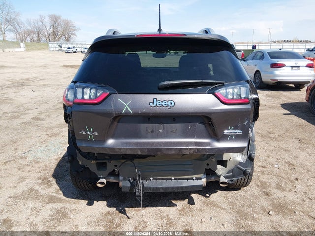 44824364 :رقم المزاد ، 1C4PJMMX9MD111316 vin ، 2021 Jeep Cherokee Latitude Lux 4x4 مزاد بيع