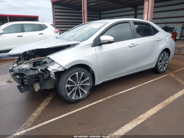 Toyota Corolla Se Special Edition 2017 5YFBURHE4HP611815 Image 2