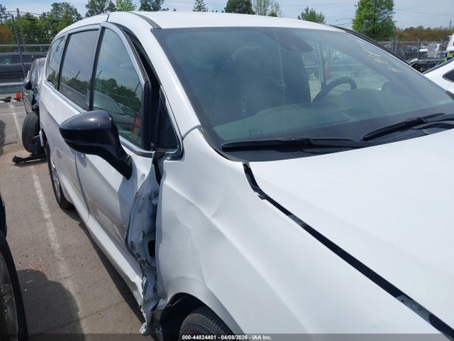Продажа на аукционе авто 2025 Chrysler Pacifica Select, vin: 2C4RC1BG6SR569751, номер лота: 44824401